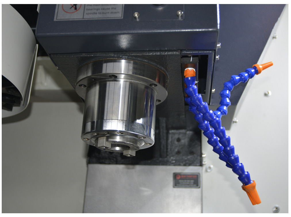 XH7120 Вертикальный обрабатывающий центр