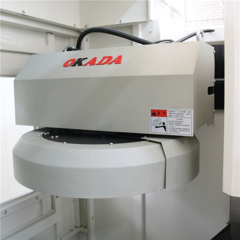 XH7126 Вертикальный обрабатывающий центр (3 оси) GSK 980MDI контроллер